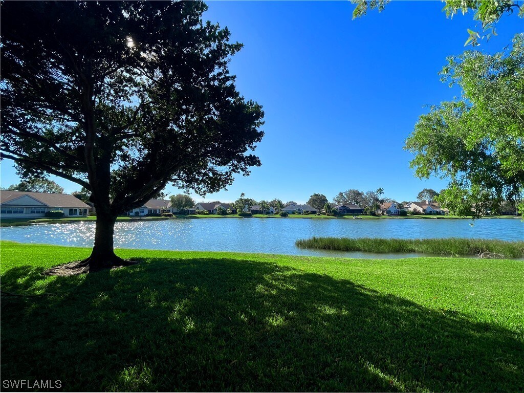Foto del edificio - 6584 Ilex Cir