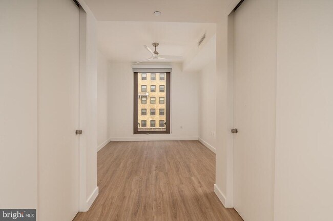 Building Photo - 1630 Columbia Rd NW