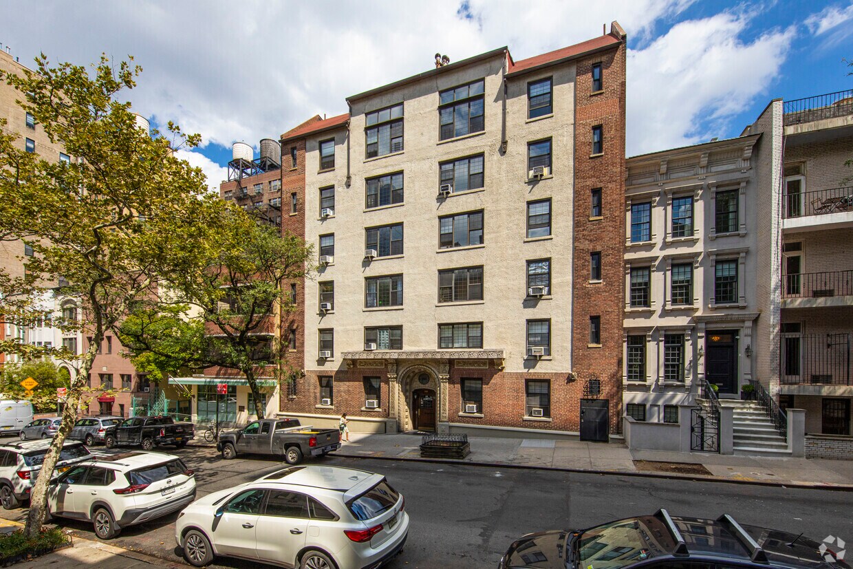 247-253 W 71st St New York, NY 10023 - 247-253 W 71st St