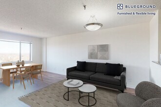 Building Photo - 2251 Pimmit Dr