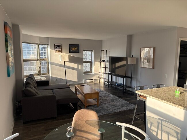 Foto del edificio - 8 W Chestnut St