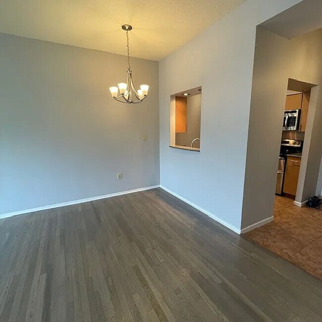 Building Photo - Wonderful 1 BR/1BA unit in the Observatory...