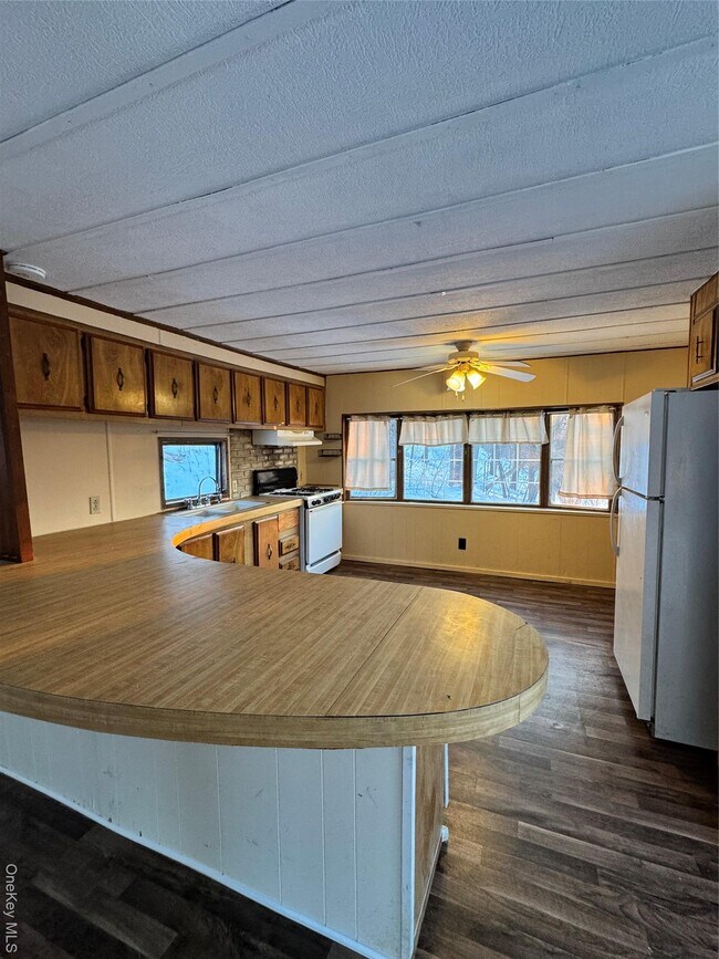 Foto del edificio - 19 Griffin Ln