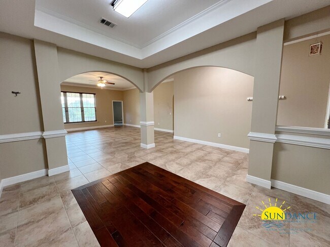 Foto del edificio - 539 Tom Sawyer Ln