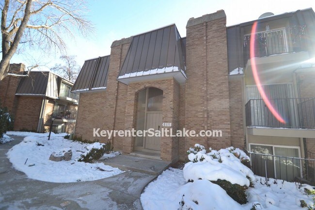 Building Photo - 4868 S Highland Cir