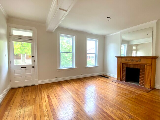 Foto del edificio - 750 Dover Pl