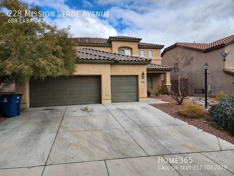Primary Photo - This gorgeous 6 bedroom home has a stunnin...