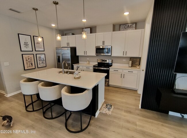 Foto del edificio - 5747 Tomahawk Lake Dr