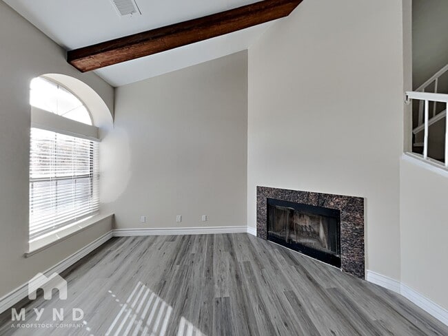 Building Photo - 6824 W Sheffield Dr