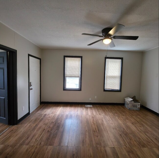 Foto del edificio - 3549-3549 Trent Ave