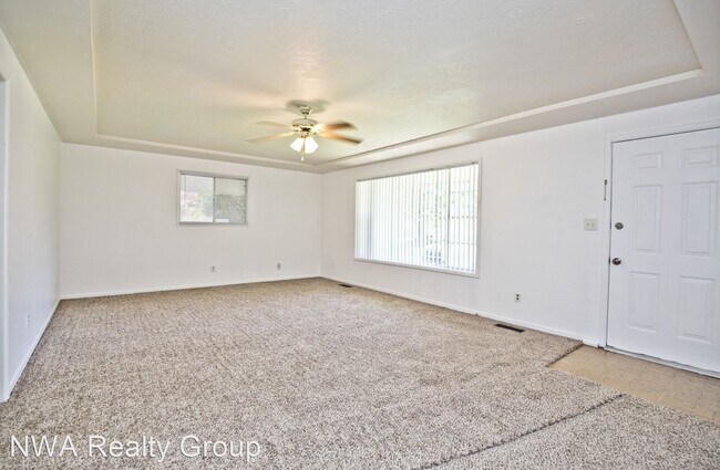 Foto del edificio - 3 br, 1.5 bath House - 304 NW 4th Street