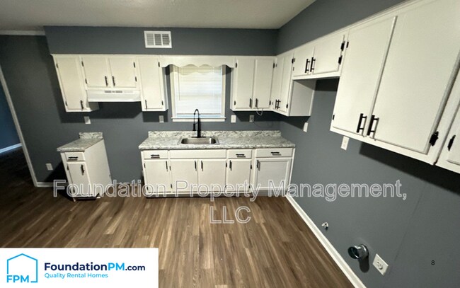 Foto del edificio - 5071 Breckenwood Dr