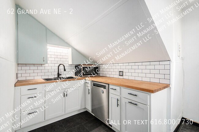 Building Photo - 62 Grand Ave NE