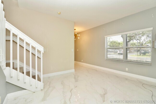 Building Photo - 2952 NW 33rd Ln