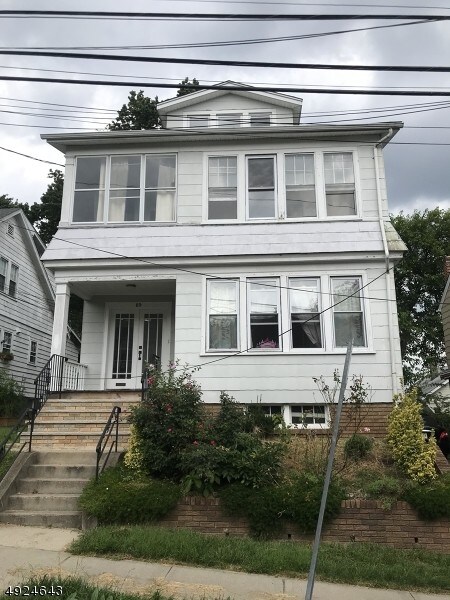 Foto principal - 89 Hillcrest Rd