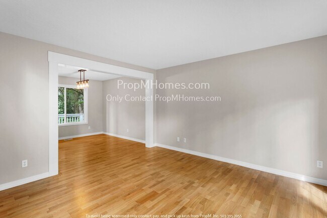 Building Photo - Enchanting Four-Bedroom Family Haven in Vi...