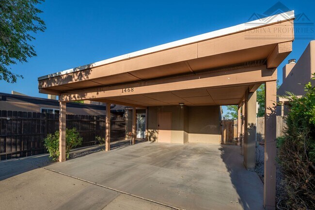 Building Photo - 1468 Acequia Borrada
