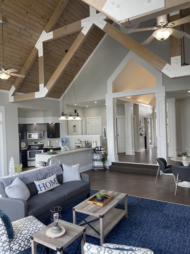 Building Photo - Highland Ridge