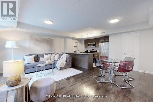 Building Photo - 10 Foundry Ave