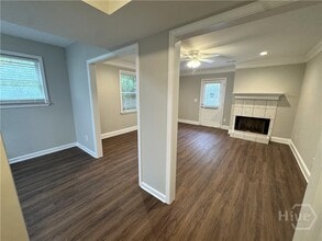 Building Photo - 620 Pinecrest Dr