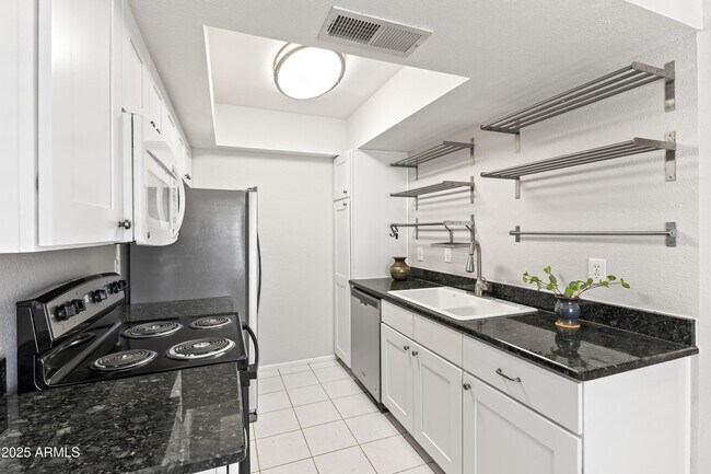 Building Photo - 4540 N 44th St