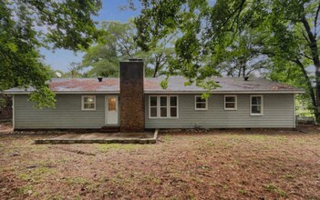 Building Photo - 2508 Hodge Rd