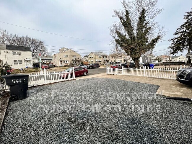 Foto del edificio - 5440 8th Rd S