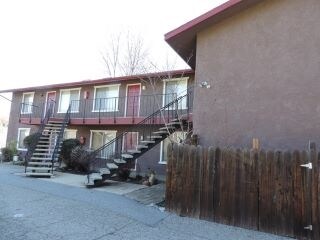 Foto del edificio - 48922 River Park Rd