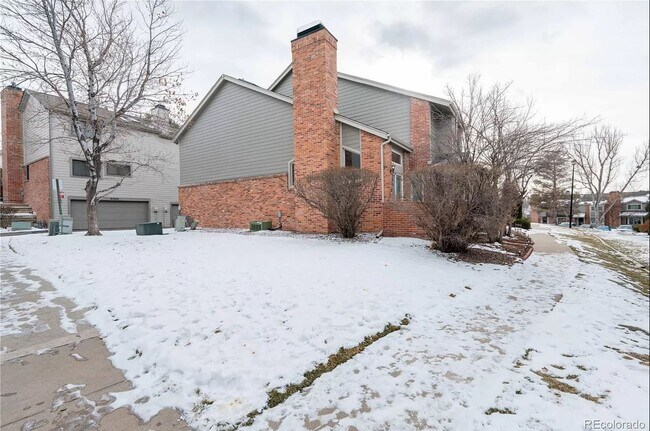 Building Photo - 4193 S Fraser Way