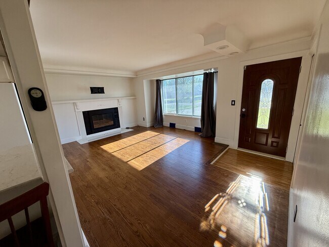 Building Photo - 52678 Pappy Ln