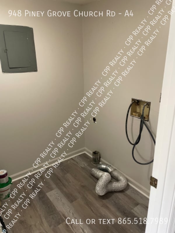 Foto del edificio - 948 Piney Grove Church Rd