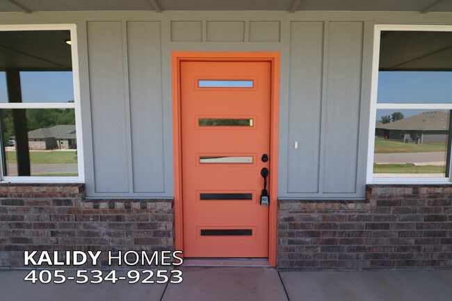 Building Photo - 2141 Kalidy Dr