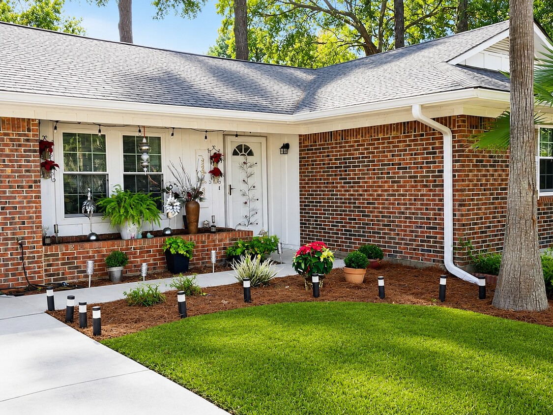 Foto del edificio - 6804 Oakmont Dr