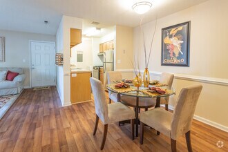 2BR,2BA,-950SF Model - Westwinds