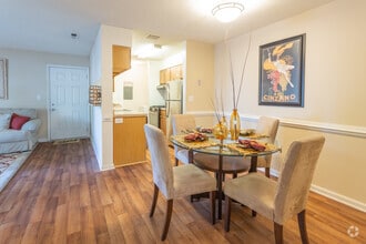 2BR,2BA,-950SF Model - Westwinds