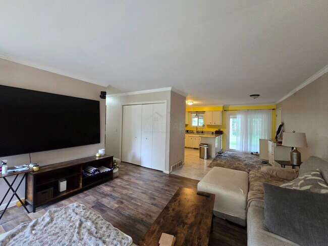 Building Photo - 1855 Luneta Ct