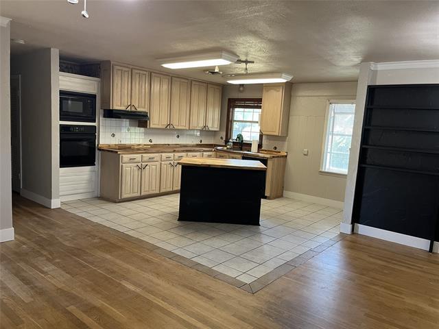 Foto principal - 3401 Leith Ave