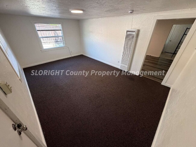 Building Photo - AVAILABLE NOW - Two Blocks From Poly - 2 Bed / 1 Bath