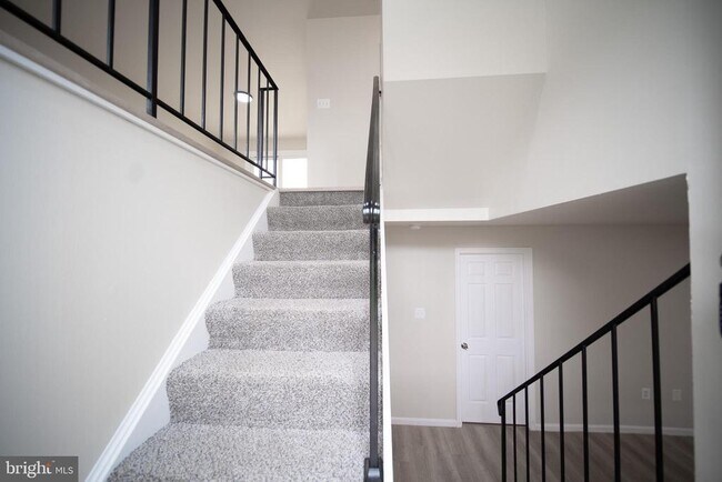 Foto del edificio - 11209 Caroline Ave