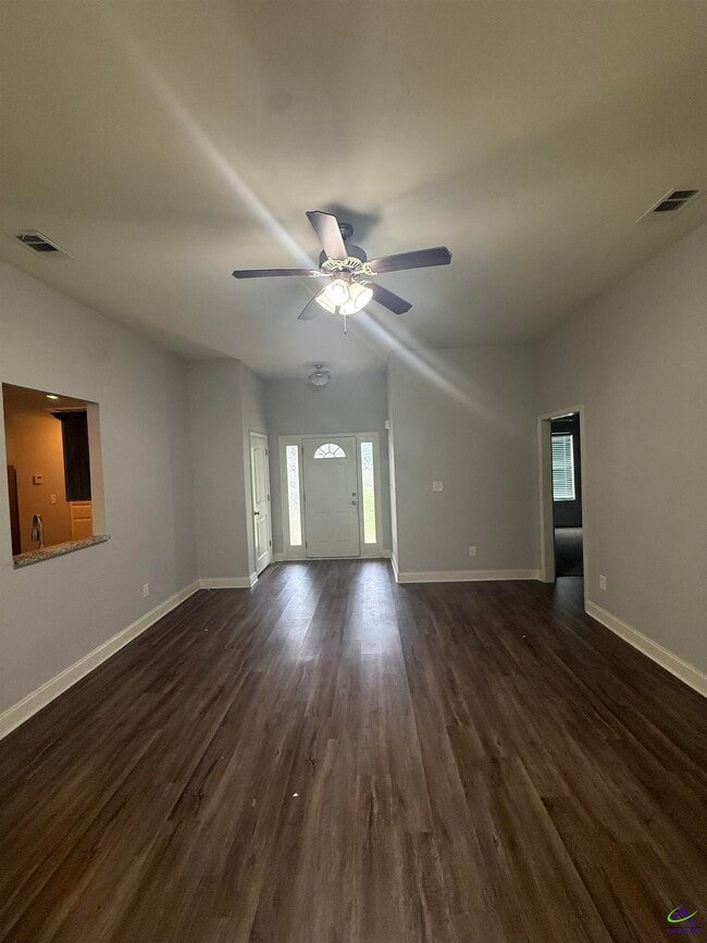 Building Photo - 120 Worchester Cir