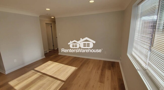 Foto del edificio - 3618 N Monaco St Pkwy