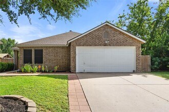 Building Photo - 809 Betterman Dr