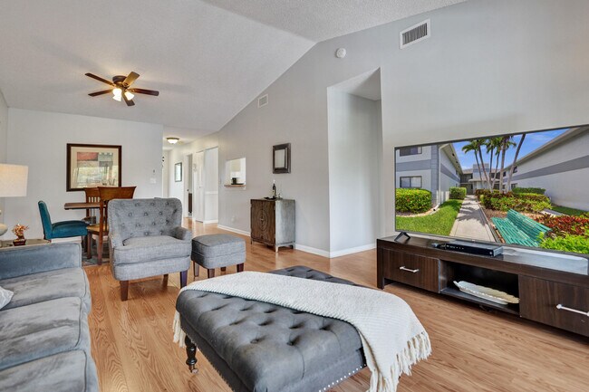 Building Photo - 15235 Lakes of Delray Blvd