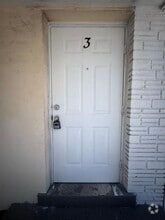 Building Photo - 405 6th Ave N