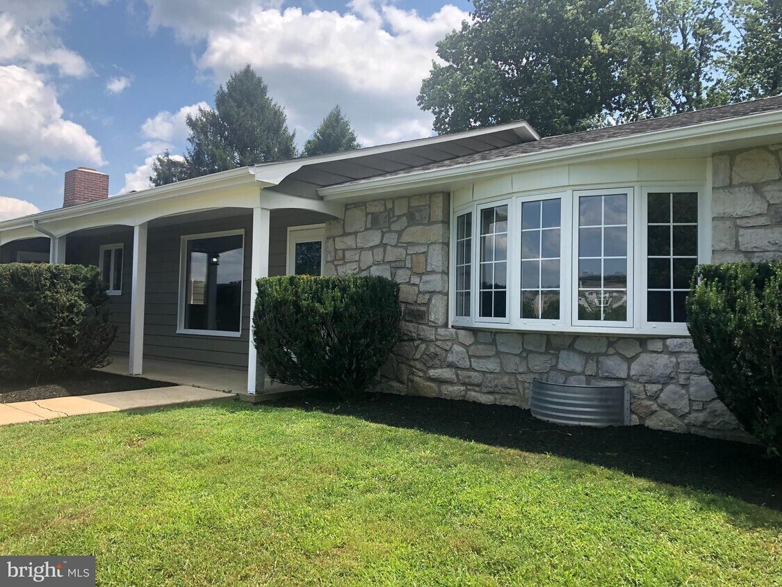 550 Little Washington Lyndell Rd, Downingtown, PA 19335 House for