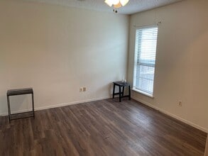 Building Photo - 7409 Waco Ave