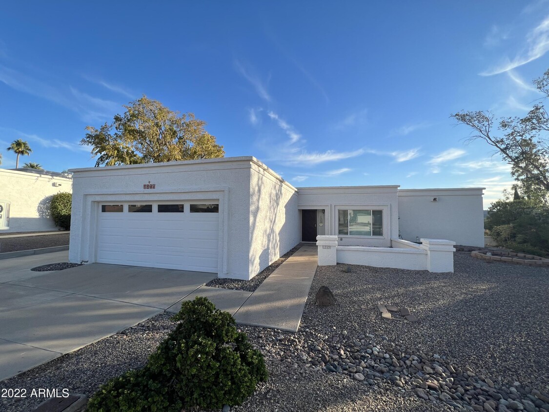 Foto principal - 1209 E Acoma Dr