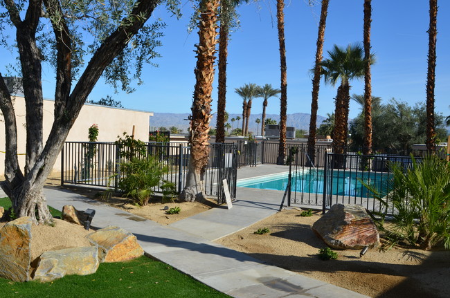 Building Photo - RiverWalk Luxury Living