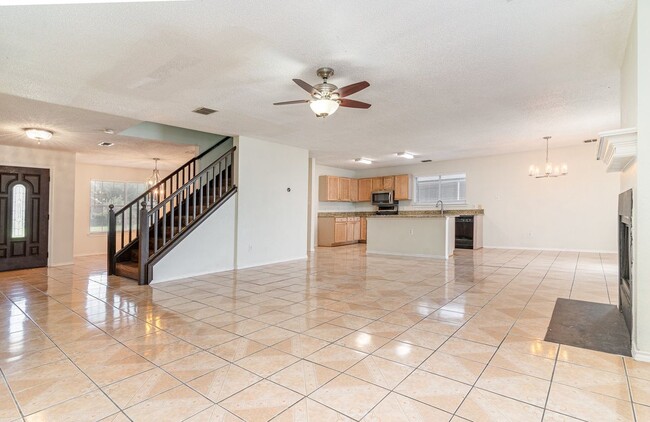Building Photo - 1810 Cedar Ridge Dr