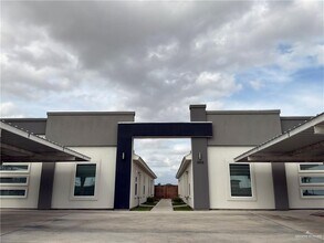 Building Photo - 18 Ventura Ave